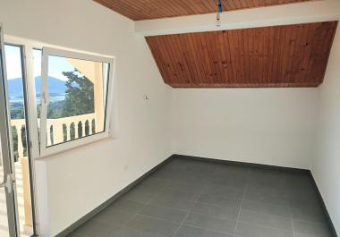 Nowe 2 pokoje 49m2 mieszkanie w Kavaci na najwyższym piętrze z pięknym widokiem panoramicznym