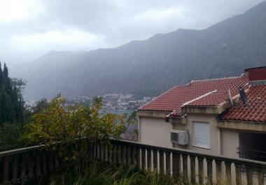 Nowy dwupokojowy apartament w Muo Kotor z widokiem na morze