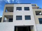 Słoneczne mieszkanie 62,5 m2 w Tivat w nowym domu