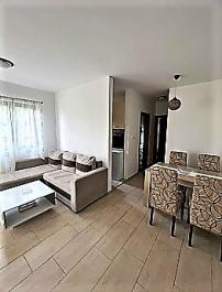 Oszałamiający apartament z widokiem na morze 48 m2 w Tivat z działką zaledwie 500m od morza