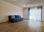 Nowy przytulny apartament z 2 sypialniami w Petrovac, w pobliżu kompleksu Oliva