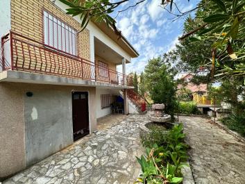 Mała rodzina 100 m2 dom w Dobra Voda, Czarnogóra