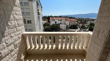Nowy apartament z jedną sypialnią 46 m2 w Tivat w pobliżu Porto Montenegro z tarasem