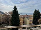 Oszałamiający 64 m2 apartament z jedną sypialnią w Petrovac z tarasem z widokiem na morze