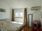 Oszałamiający apartament z widokiem na morze z jedną sypialnią w Petrovac zaledwie 10 minut do morza