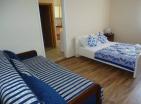 Mini hotel 400 m2 jako czteropiętrowa willa w Dobrocie 25 metrów od morza